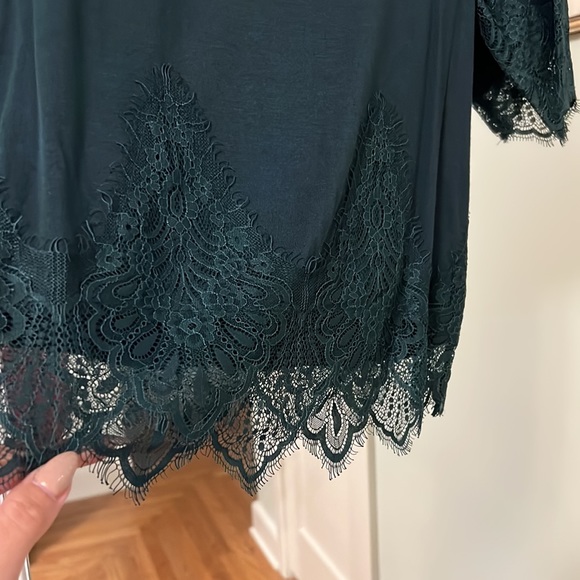 Forest green lace top - Picture 3 of 4
